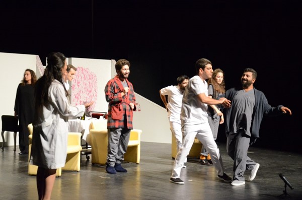 İzmir Barosu Tiyatro Topluluğu “Fizikçiler”