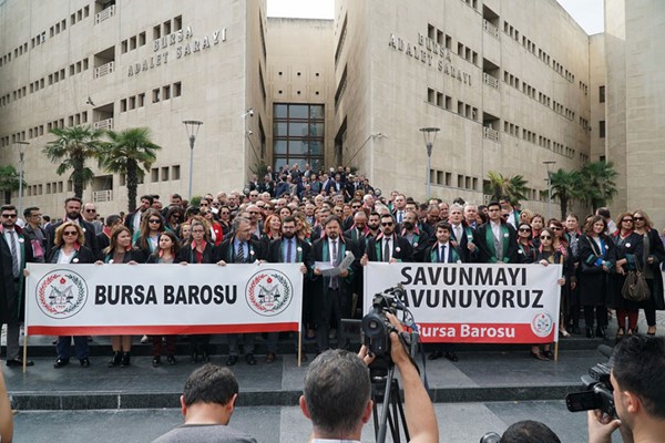 Avukatlar Savunma Güvenliği İçin Yürüdü