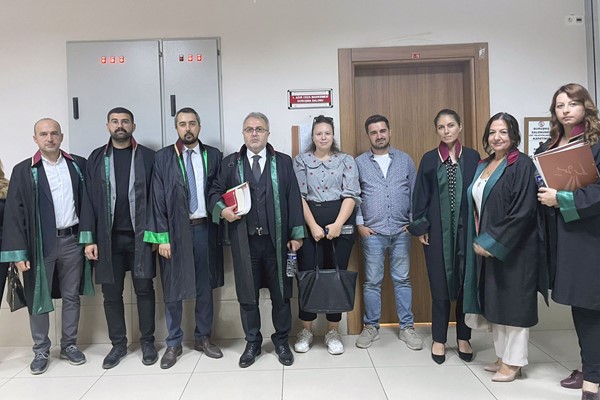 İnegöl'de avukatlara silahlı saldırı davası ertelendi