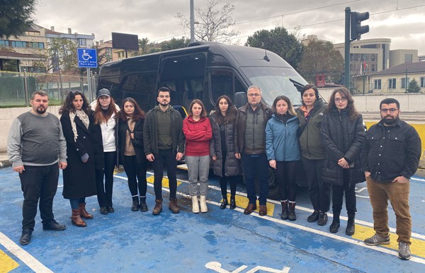 Deprem bölgesinde görev yapacak Bursa Barosu gönüllülerinin 3. grubu Hatay'a uğurlandı.