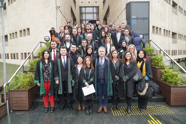 Kamuda çalışan avukatlar imtiyaz değil, itibar istiyor! “Hakim ve savcılar gibi kendi teşkilat yasamız olmalı!”