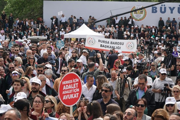 “Avukat için de adalet” diyen binlerce avukat Ankara'da toplandı