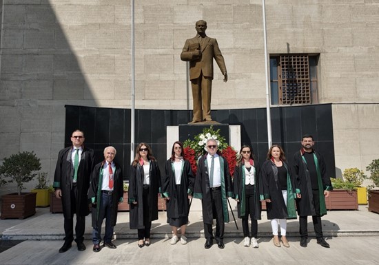 Kimse bize ne zaferleri, ne Gazi Mustafa Kemal'i unutturabilir!