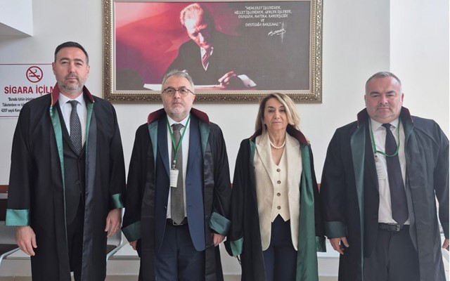 Öztosun, Ekrem İmamoğlu' nun duruşmasına katıldı.