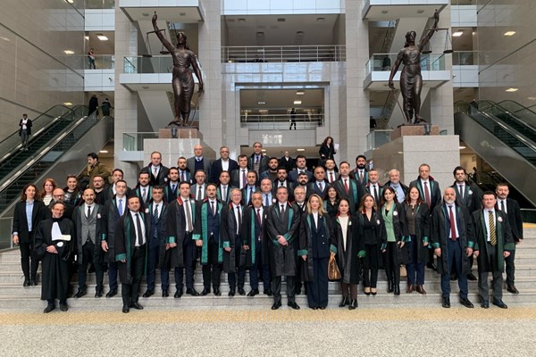 Bursa Barosu İstanbul Barosu'nun yanında