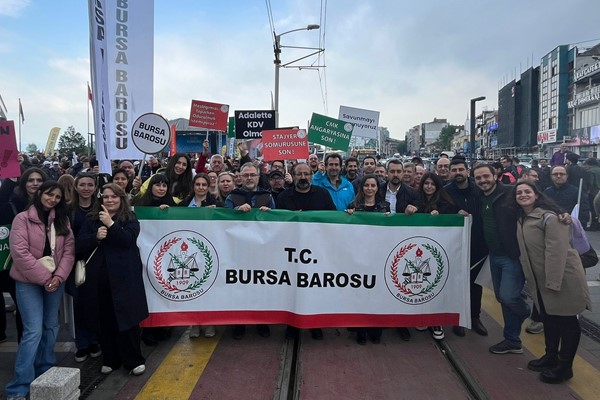 Bursa Barosu 1 Mayıs kortejinde