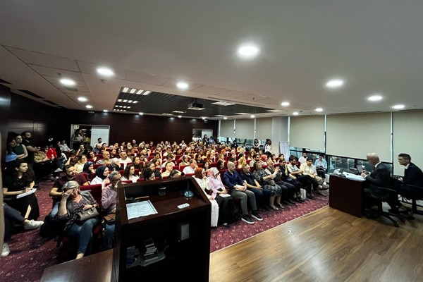 "Kira Hukuku Uygulamaları"na yoğun ilgi