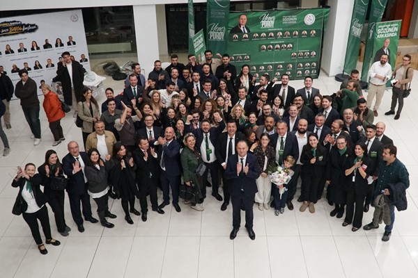 Bursa Barosu'nun yeni başkanı Av. Yener Poroy