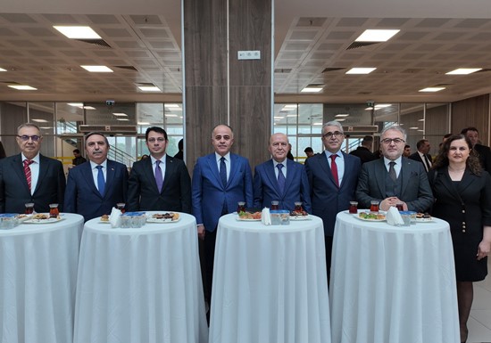 Adliyede bayramlaşma