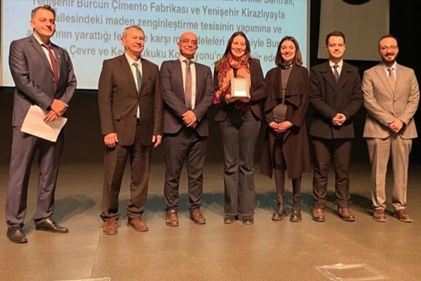 Bursa Barosu Çevre ve Kent Hukuku Komisyonu'na Tabip Odası'ndan ödül