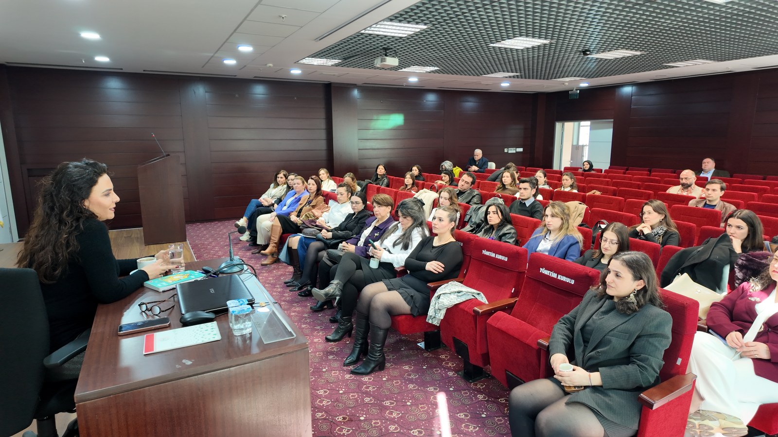 “Kadın Cinayetleri Ve Yargıda İşbirlikçi Erkeklik: Haksız Tahrik İndirimi”