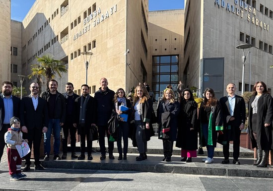 Av.Ahmet Keskin'in de bulunduğu 11 kişinin yargılanmasına Bursa 26.Asliye Ceza Mahkemesinde devam edildi.