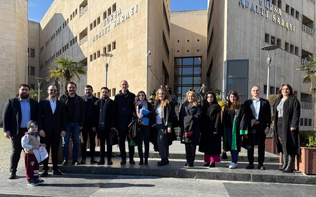 Av.Ahmet Keskin'in de bulunduğu 11 kişinin yargılanmasına Bursa 26.Asliye Ceza Mahkemesinde devam edildi.