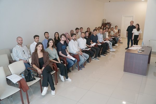 Öztosun, 26 yeni stajyer avukatla buluştu 