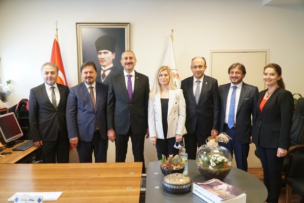 Adalet Bakanı Gül Bursa Barosu'nda