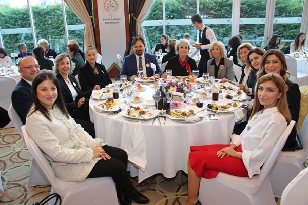 Sheraton Otel'de öğle yemeği