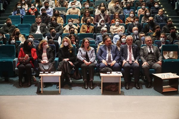 Bursa Barosu Staj Okulu'nda dersler, baro başkanlarının tecrübeleriyle açıldı