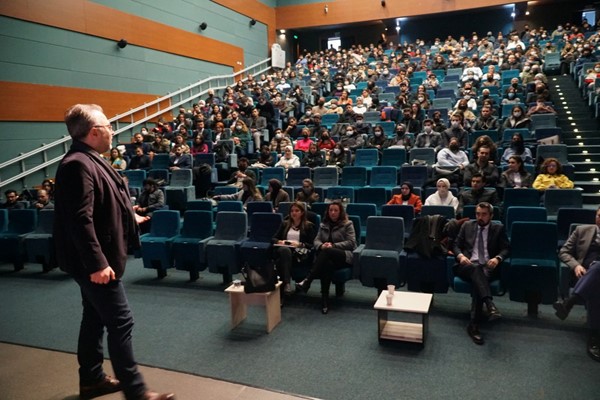 Bursa Barosu Staj Okulu'nda eğitimler devam ediyor