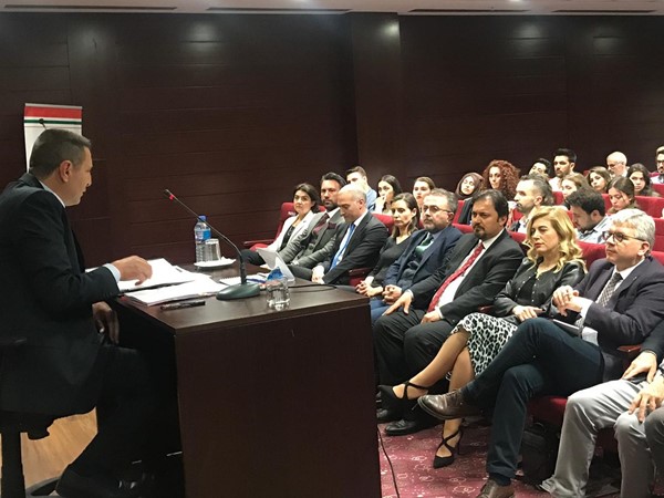 Hukuk Sohbetleri'nin dördüncüsünde Sigorta Hukuku konuşuldu